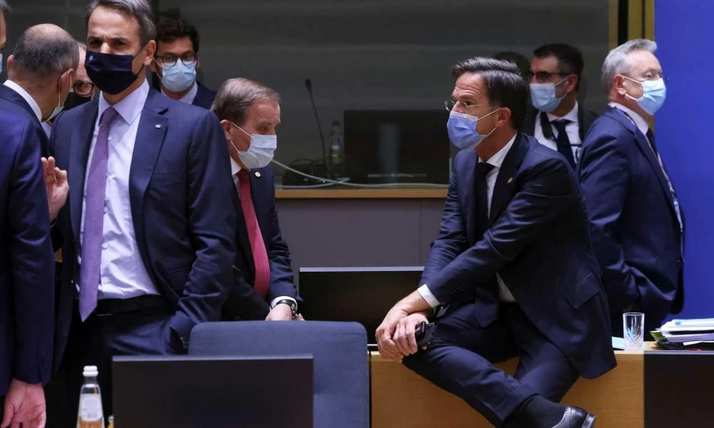 Σύνοδος Κορυφής: Αθήνα και Λευκωσία καταγγέλλουν τις απειλές και τις προκλήσεις της Τουρκίας